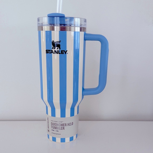 Stanley Cabana Blue & White Glossy Stripes Ltd Edition Quencher 40oz Tumbler - Picture 1 of 7